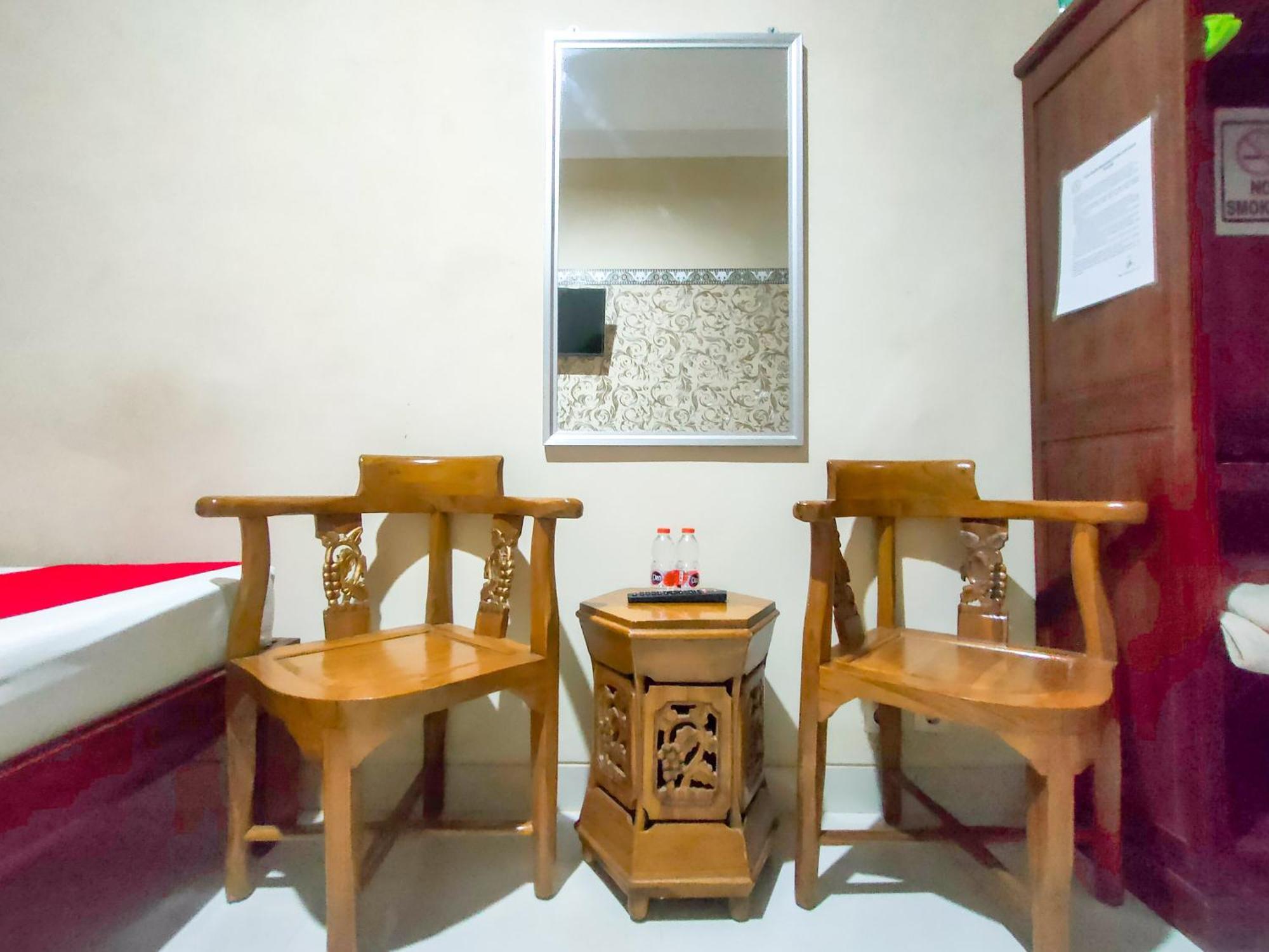 Reddoorz Syariah At Graha Adi Karya Kartasura Hotel Kartosuro Ngoại thất bức ảnh