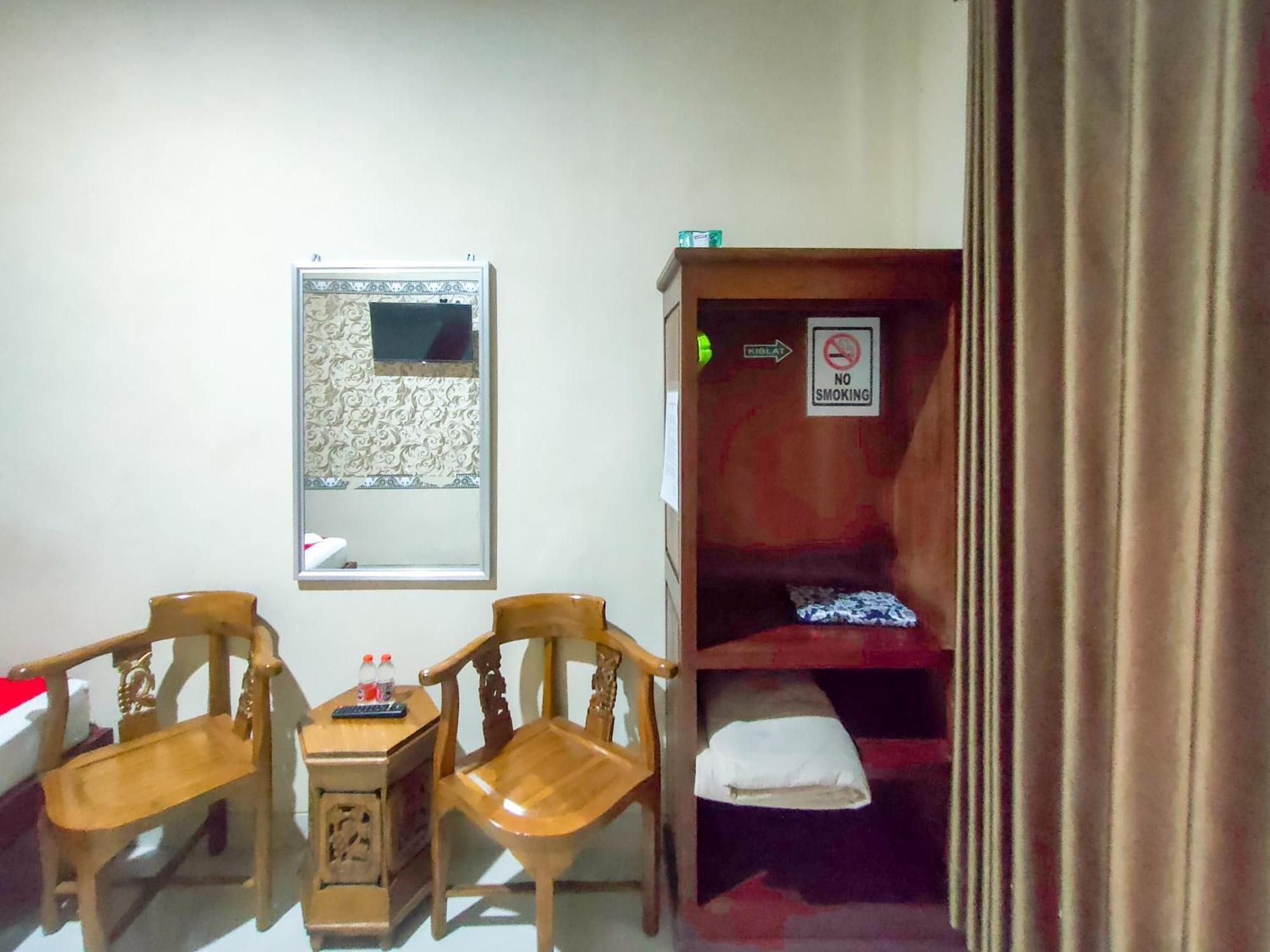 Reddoorz Syariah At Graha Adi Karya Kartasura Hotel Kartosuro Ngoại thất bức ảnh