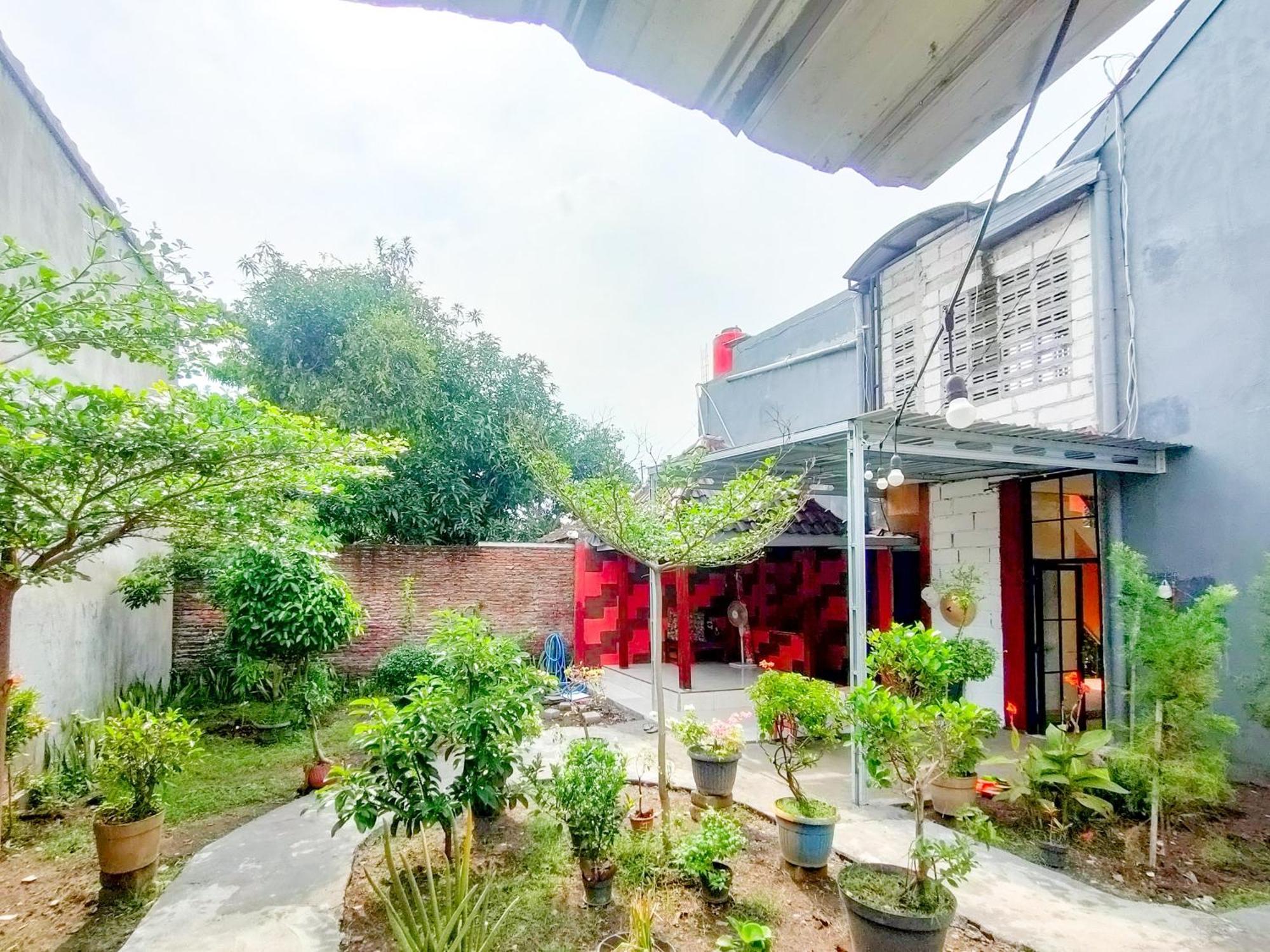 Reddoorz Syariah At Graha Adi Karya Kartasura Hotel Kartosuro Ngoại thất bức ảnh
